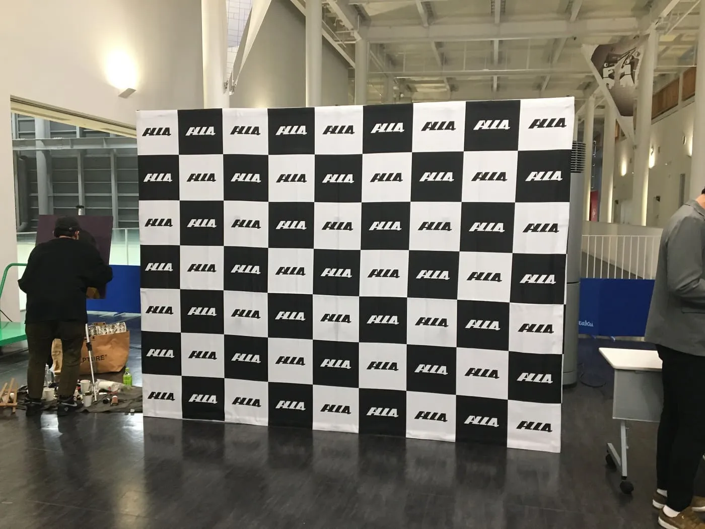 インタビューパネル